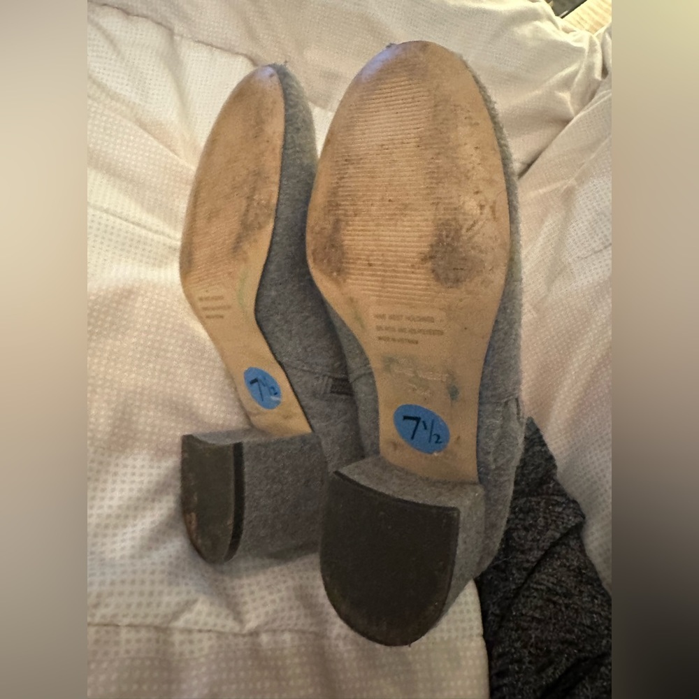 Nine West Booties in Gray size 7.5 - Picture 12 of 13
